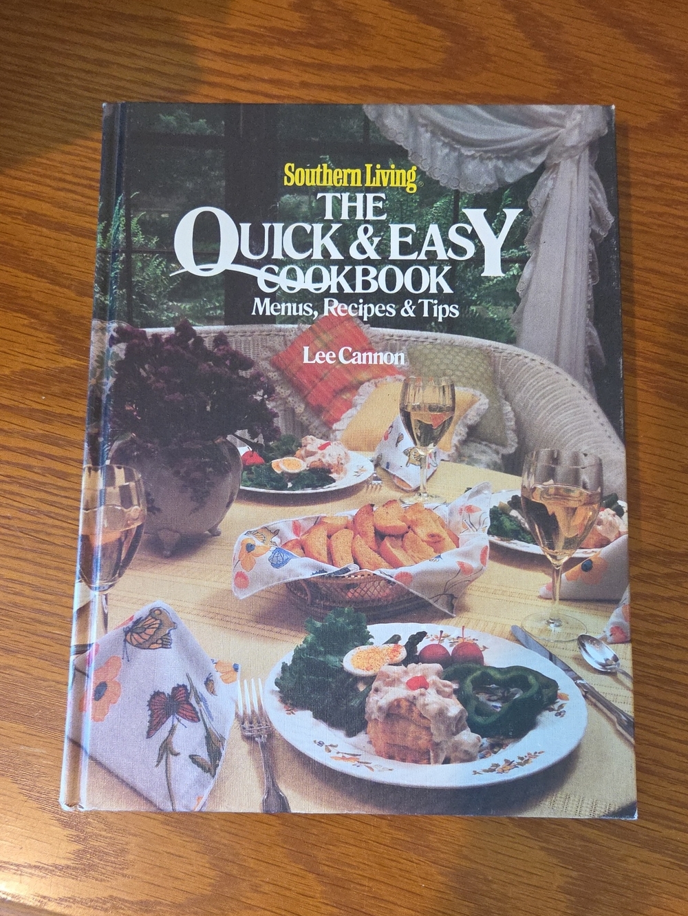 Vtg Southern Living Quick & Easy Cookbook- Menus, Recipes & Tips